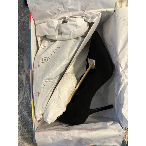 Katy Perry size 10 Black Suede Pumps - Picture 6 of 7